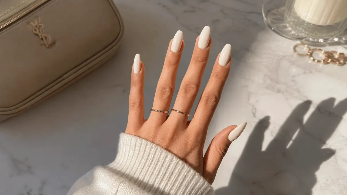 Almond Nails [Image: CSC]